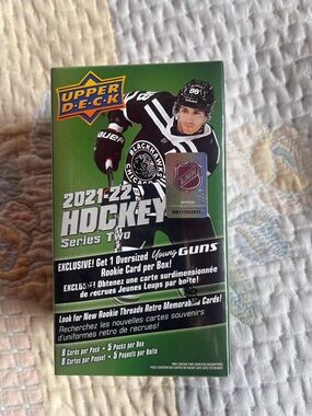 Upper Deck 2021-22 Hockey Series Two Box - Green